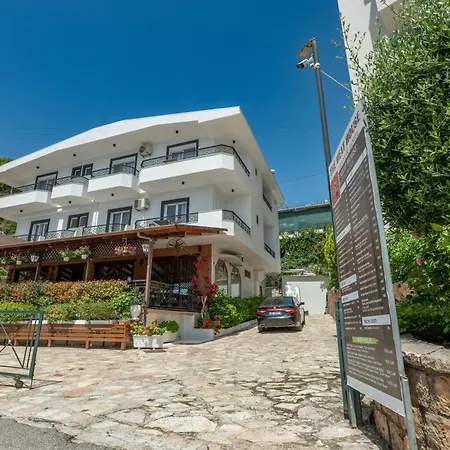 Hotel Sunkised 3*
