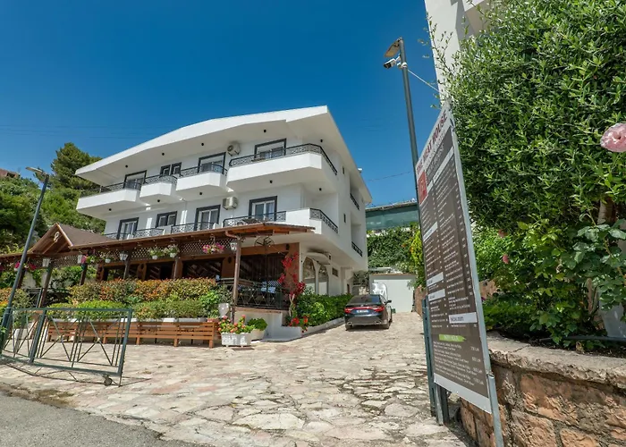 Hotel Sunkised 3*