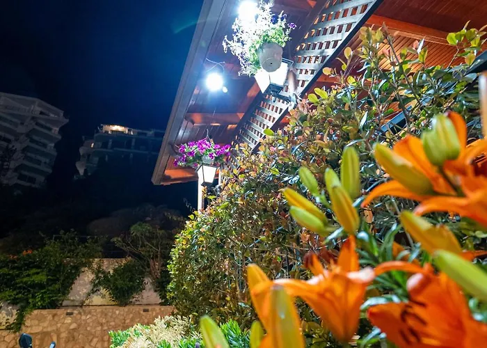Sunkised Sarandë