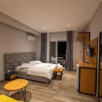Sunkised Sarandë