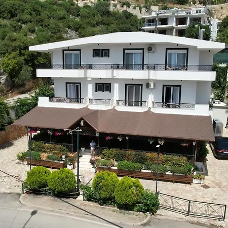 Sunkised מלון