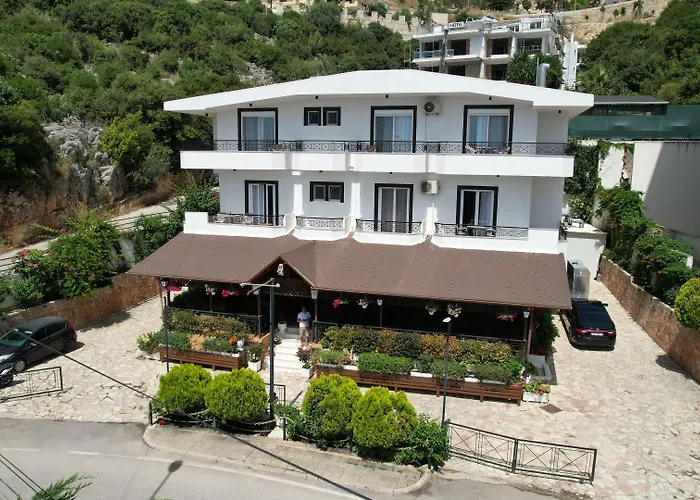 Hotel Sunkised 3*